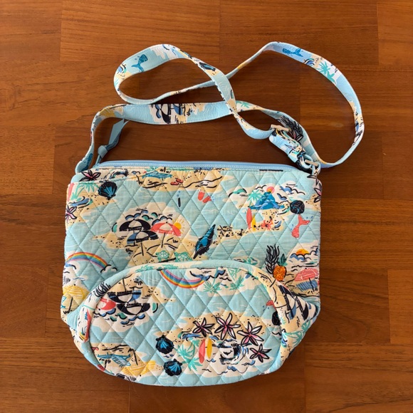 Vera Bradley Women’s Outlet Cotton Bucket Crossbody - Beach Treasures design - Picture 2 of 8
